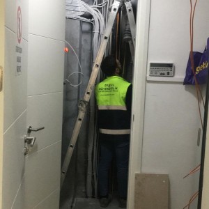 alt_1Desel Elektrik: Elektrik Taahhüt, Proje, Mühendislik, Zayıf Akım Sistemleri